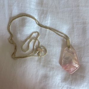 Cam Pendant Necklace - gold with rose quartz